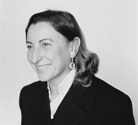 estilista da prada|Miuccia Prada: a mente visionária à frente das grifes  .